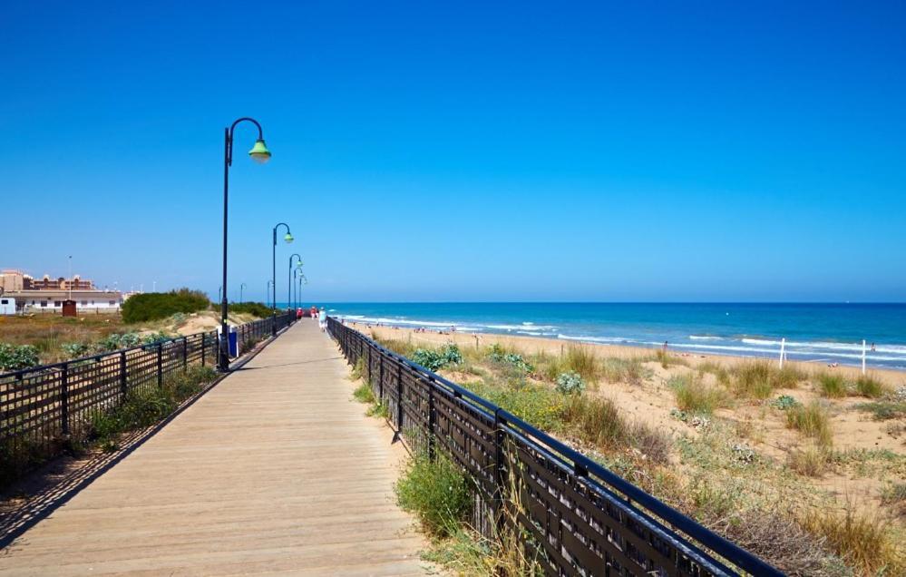 Apartment With Pool, Sea Views & Balcony Less Than 10Min Walk To La Mata Beach! Torrevieja Exteriér fotografie