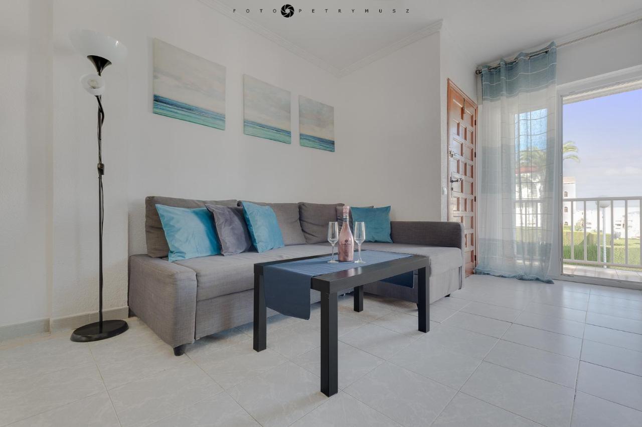 Apartment With Pool, Sea Views & Balcony Less Than 10Min Walk To La Mata Beach! Torrevieja Exteriér fotografie